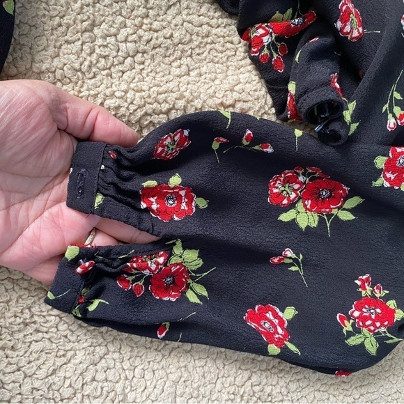 Zara Crop Top, Black/Red floral, Medium Y2K - Picture 6 of 13